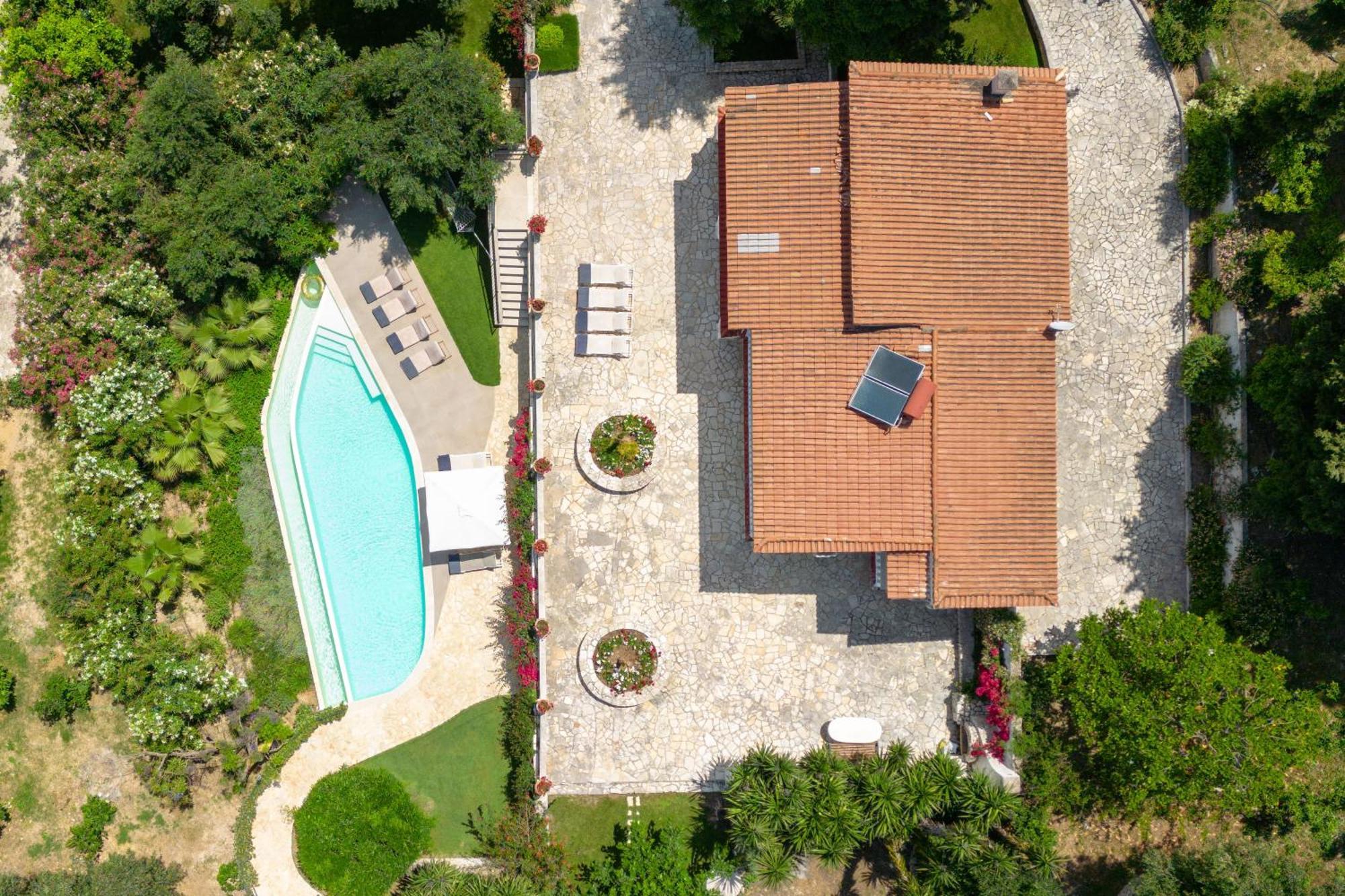 Ionian Garden - Olea Benitses (Corfu)