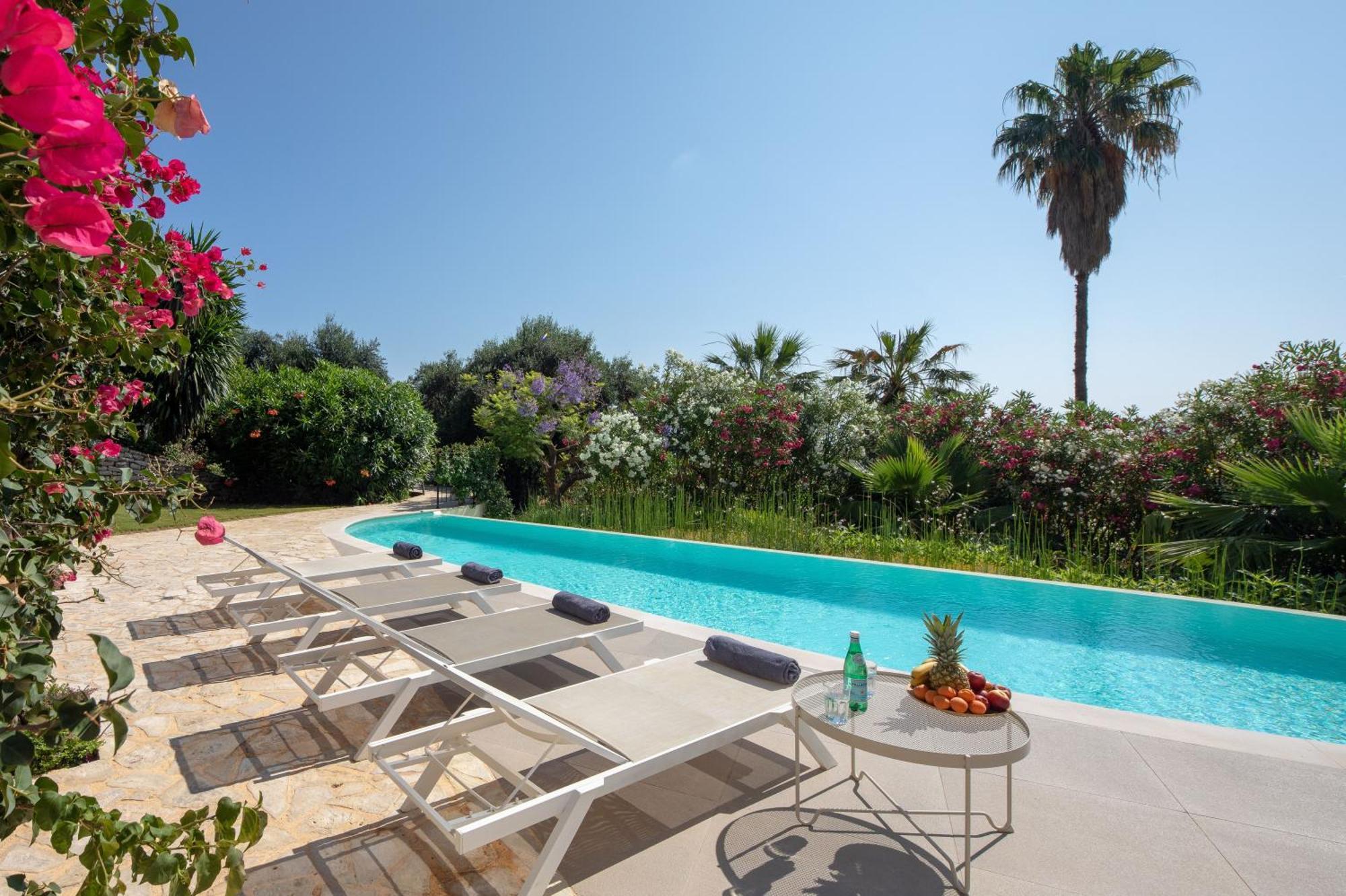 Ionian Garden - Olea Villa Benitses (Corfu)